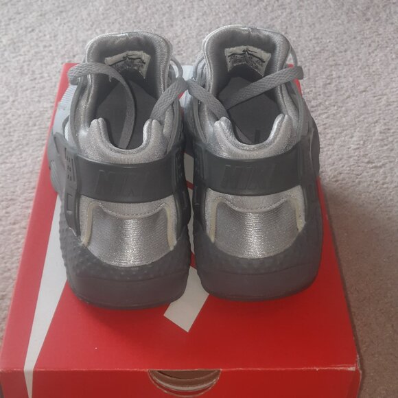 Nike Air Huarache - Picture 3 of 3